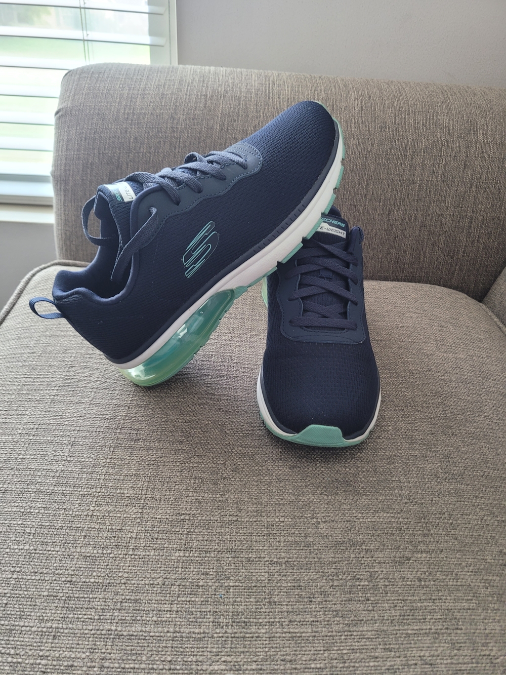 Skechers GOwalk Air 2.0 Dynamic Virtue Navy Size 8.5